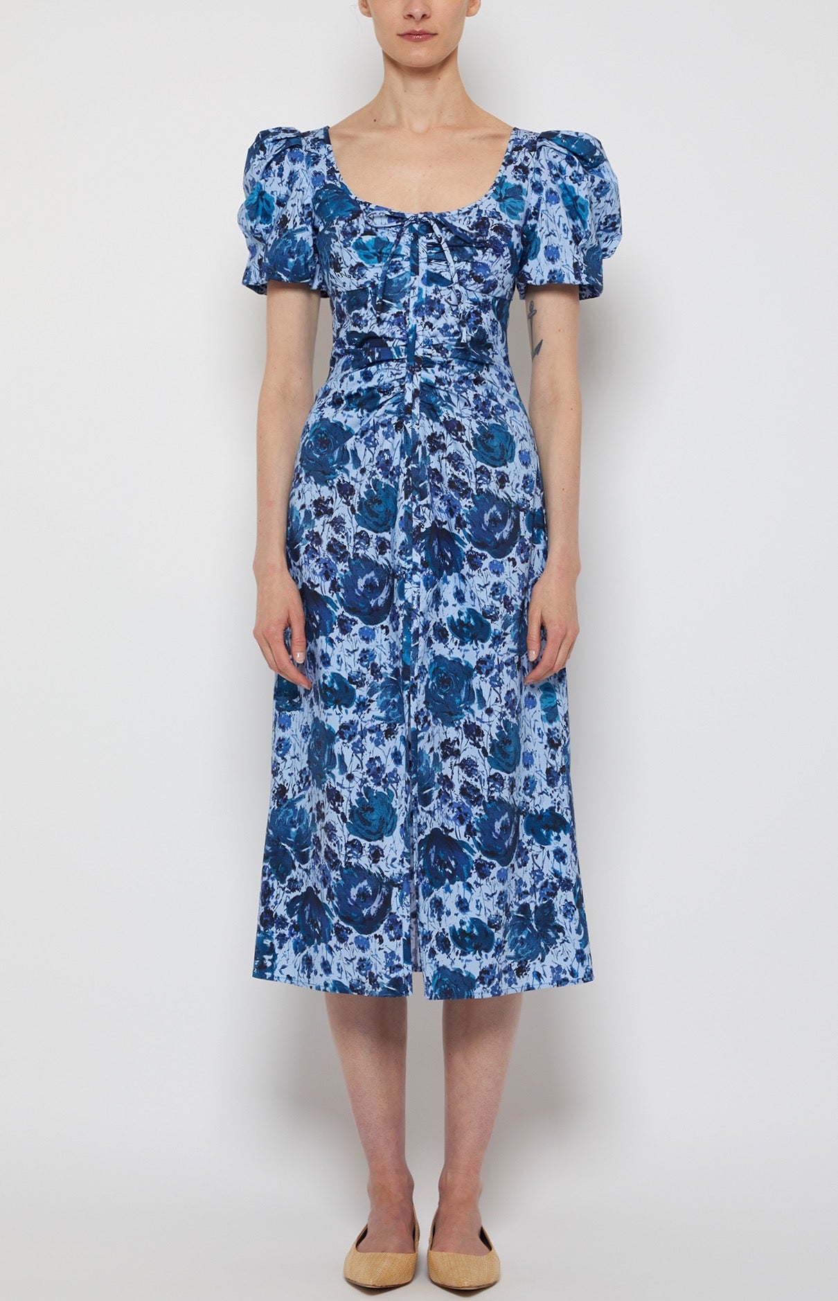 SHORT SLEEVE RUCHED MIDI DRESS