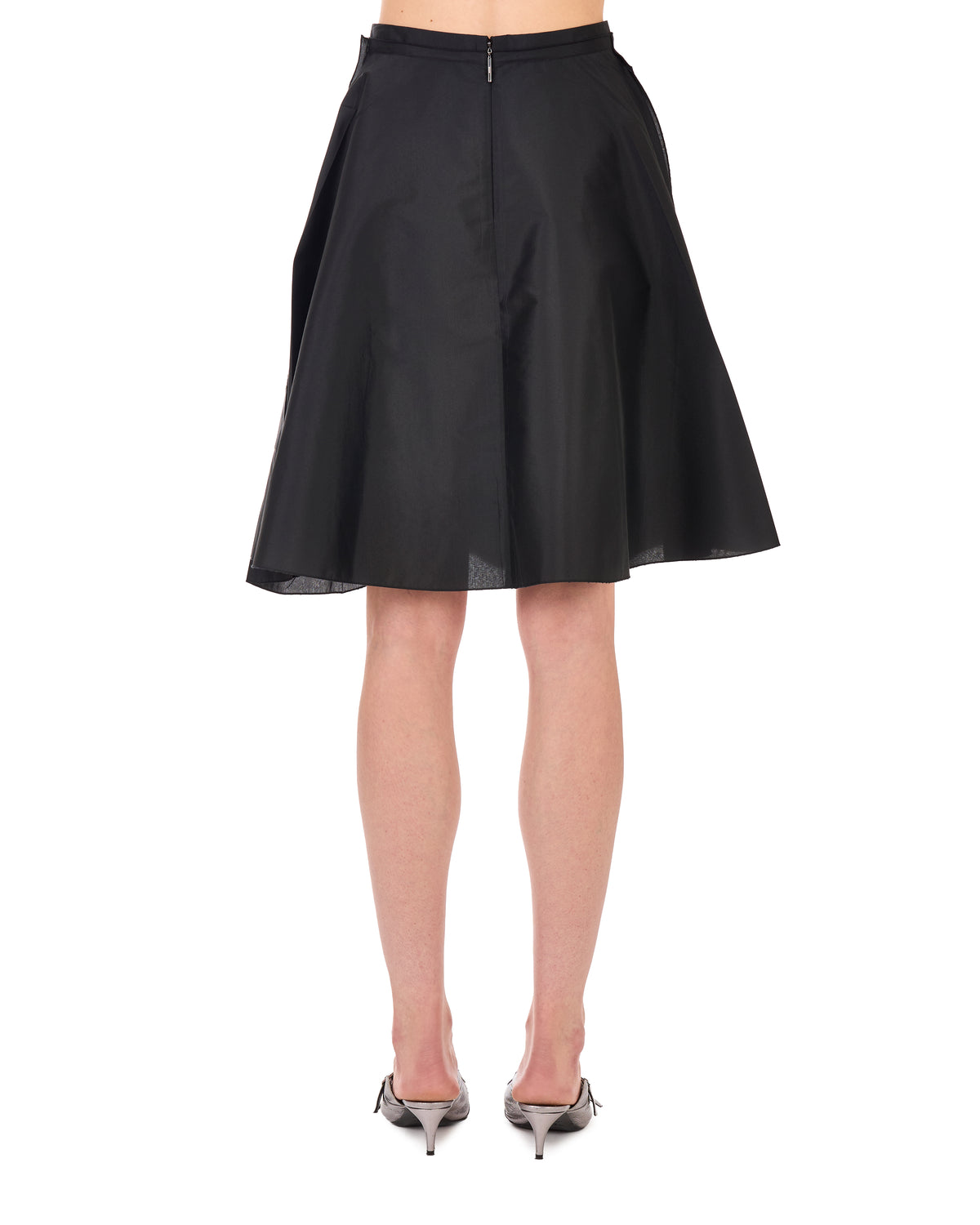 GONNA/SKIRT