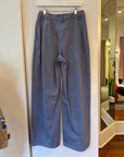 Low-rise Pleated Jean