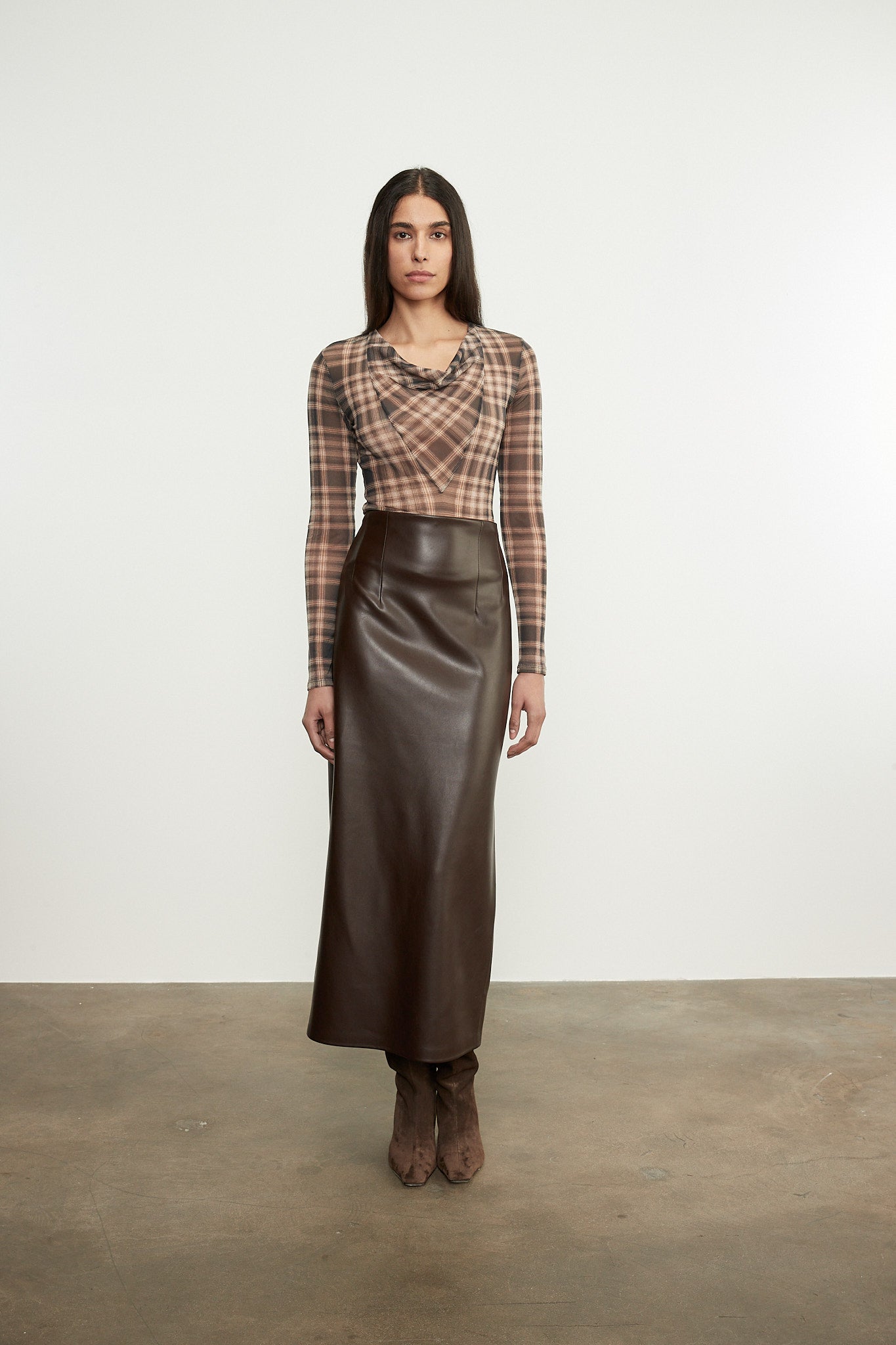 Leather Hi-Waist Curve Skirt