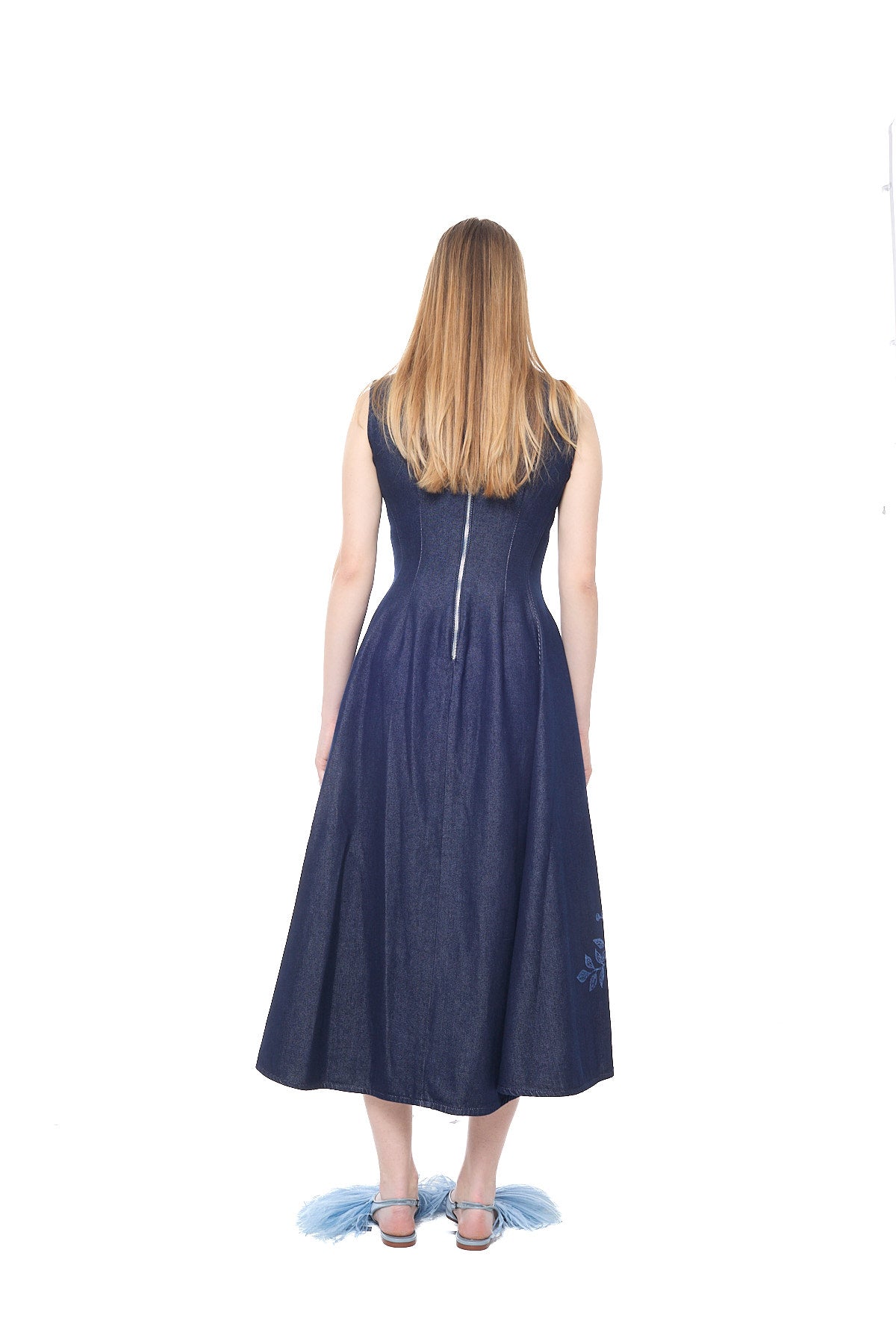 FLOWER MOTIF DENIM SLEEVELESS MIDI DRESS