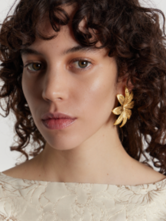 Sonia Lilium Gold Earring