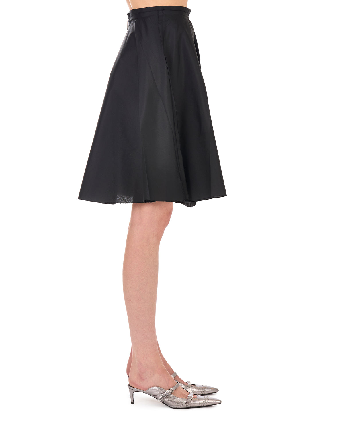 GONNA/SKIRT