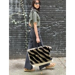 Load image into Gallery viewer, BLACK/ ARMY FUR TOTE